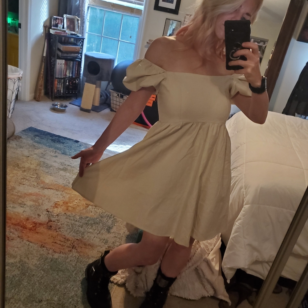Baby Doll Puff Mini Dress - Picture 9 of 9